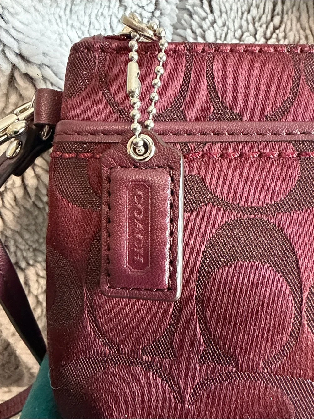 Coach Signature Turnlock Wristlet - Wine